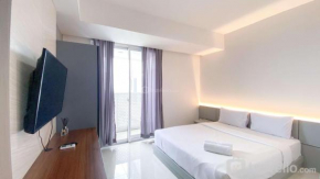 Cozy Living and Warm Studio Apartment at West Vista By Travelio